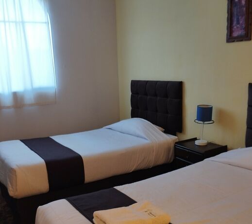 Imagen de la habitación del Hotel EL MONARCA AQP. Foto 16