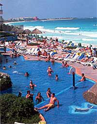 Imagen de la piscina del Hotel EL PUEBLITO. Foto 7