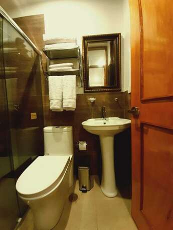 Imagen de la habitación del Hotel EL SOL HOSTAL URUBAMBA. Foto 6