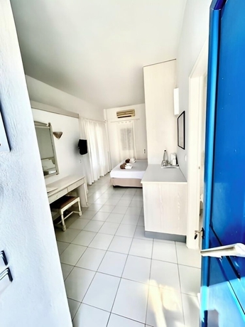 Imagen de la habitación del Hotel EL SOL HOTEL. Foto 5
