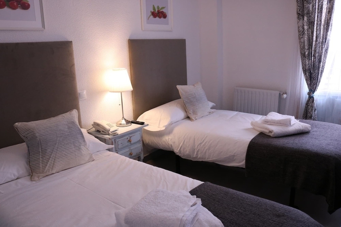 Imagen de la habitación del Hotel EL SUE&Ntilde;O DEL INFANTE. Foto 7
