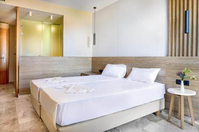 Imagen de la habitación del Hotel ELENA BEACH HOTEL. Foto 18