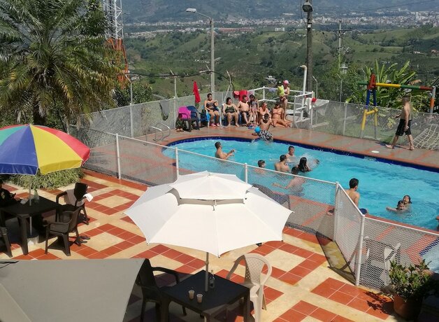 Imagen general del Hotel ELICERIO SALCEDO. Foto 11