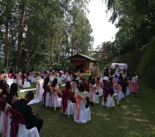 Imagen general del Hotel ELICERIO SALCEDO. Foto 15