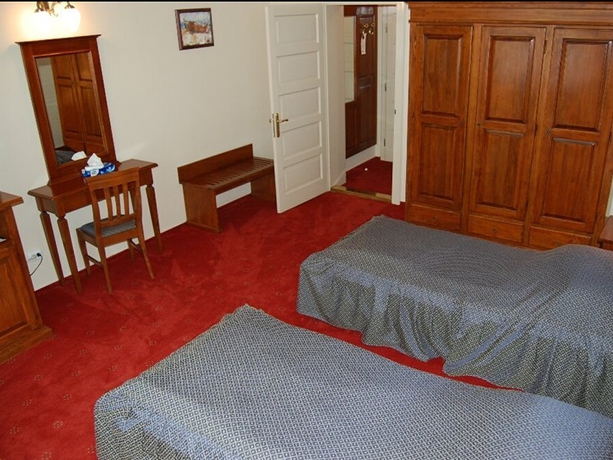 Imagen general del Hotel ELITE, Oradea. Foto 2