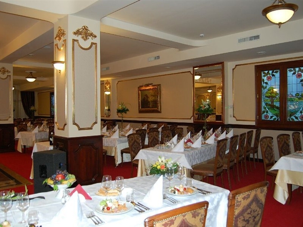 Imagen general del Hotel ELITE, Oradea. Foto 4