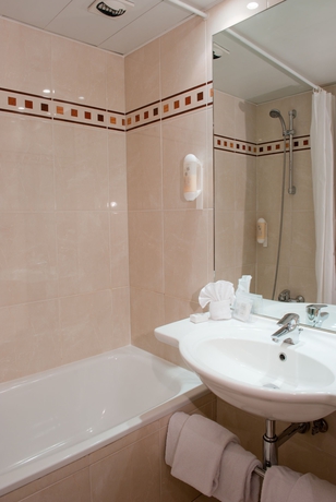 Imagen de la habitación del Hotel ELYSEES OPERA. Foto 14