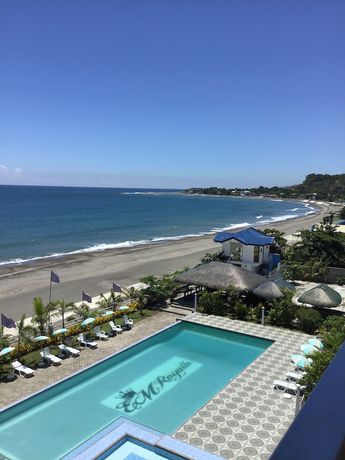 Imagen general del Hotel EM Royalle Hotel and Beach Resort. Foto 1