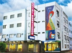 Imagen general del Hotel EMBAJADOR HOTEL. Foto 1