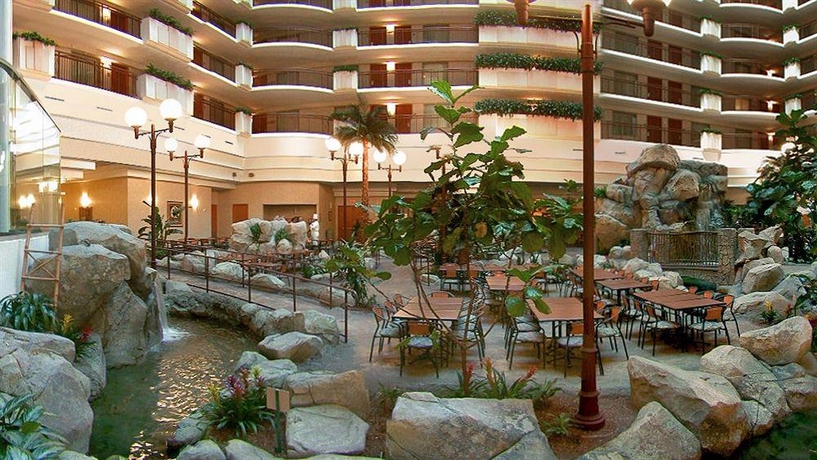 Imagen general del Hotel EMBASSY SUITES GARDEN GROVE. Foto 6