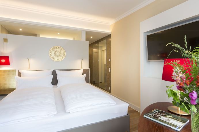 Imagen de la habitación del Hotel EMICHS. Foto 2