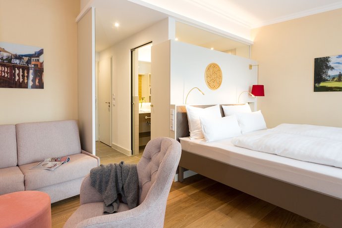 Imagen de la habitación del Hotel EMICHS. Foto 11