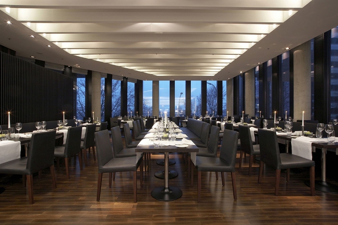 Imagen del bar/restaurante del Hotel EMPIRE RIVERSIDE. Foto 3