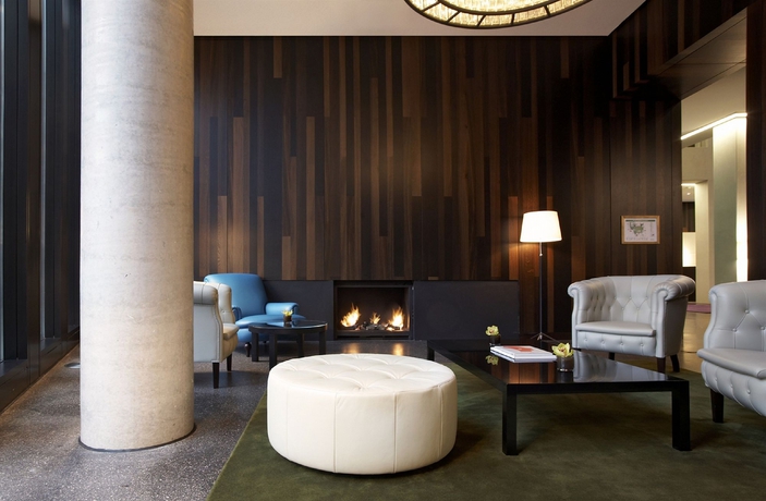 Imagen de los interiores del Hotel EMPIRE RIVERSIDE. Foto 13