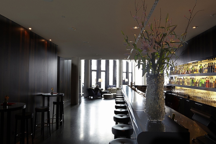 Imagen de los interiores del Hotel EMPIRE RIVERSIDE. Foto 15