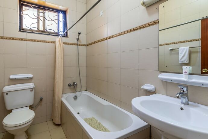 Imagen general del Hotel ENTEBBE TRAVELLER\'S HOTEL. Foto 7