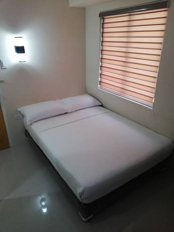 Imagen de la habitación del Hotel EON Centennial Express. Foto 13