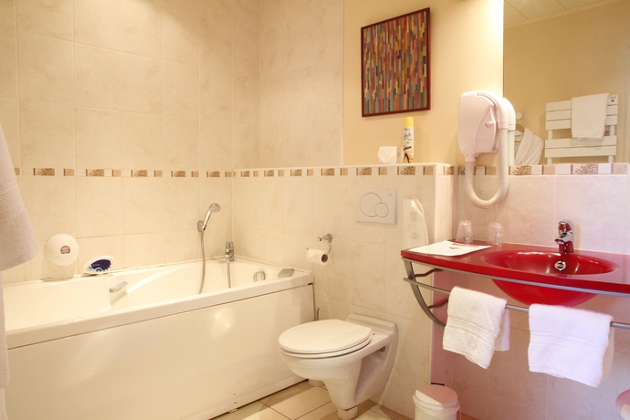 Imagen de la habitación del Hotel ERMITAGE BOUQUET. Foto 4