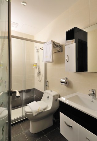 Imagen de la habitación del Hotel E-Red Cosmo. Foto 4
