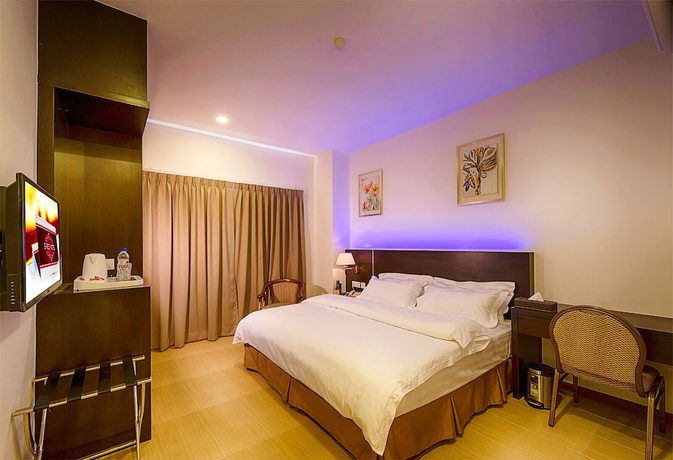 Imagen de la habitación del Hotel E-Red Cosmo. Foto 11