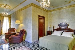 Imagen de la habitación del Hotel ES JARDI. Foto 4