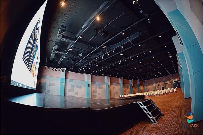 Imagen de los interiores del Hotel ESC Park Hotel. Foto 18