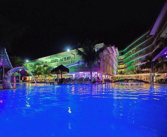 Imagen de la piscina del Hotel ESMERALDA PRAIA. Foto 15