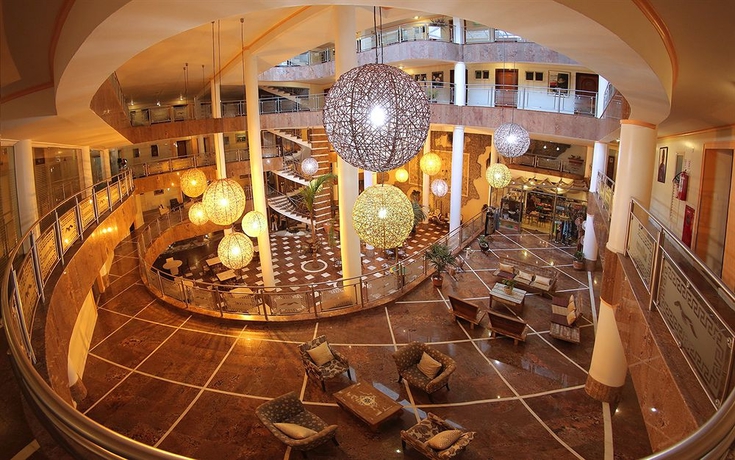 Imagen de los interiores del Hotel ESMERALDA PRAIA. Foto 12