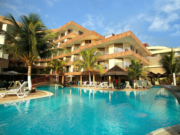 Imagen de la piscina del Hotel ESMERALDA PRAIA. Foto 16