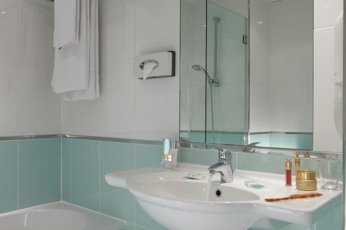 Imagen de la habitación del Hotel ESPACE CHAMPERRET. Foto 3