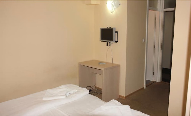 Imagen de la habitación del Hotel ETN. Foto 9