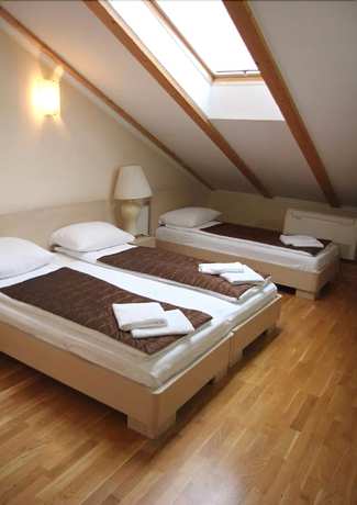 Imagen de la habitación del Hotel ETN. Foto 13