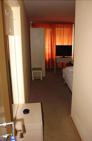 Imagen de la habitación del Hotel ETN. Foto 18
