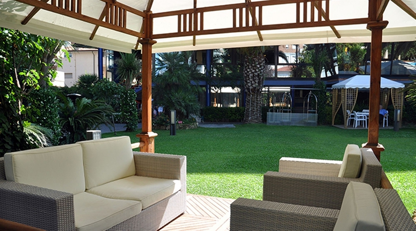 Imagen de los exteriores del Hotel EUR. Foto 5