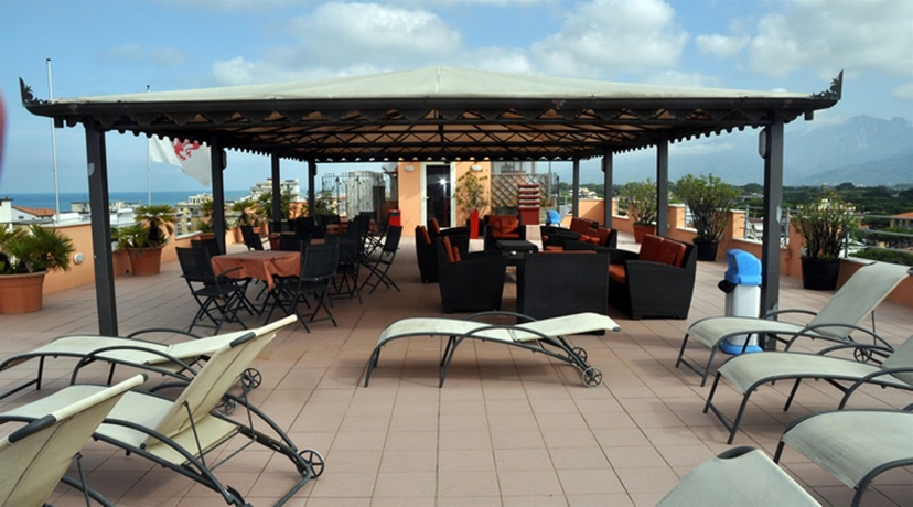 Imagen de los exteriores del Hotel EUR. Foto 6