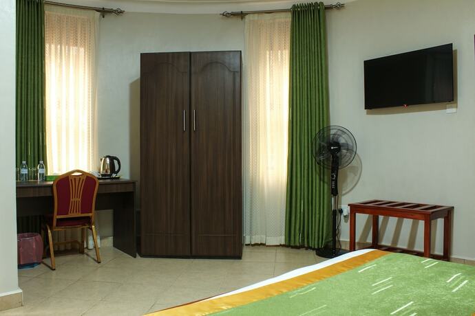 Imagen general del Hotel EXCELSIS GARDEN HOTEL. Foto 7