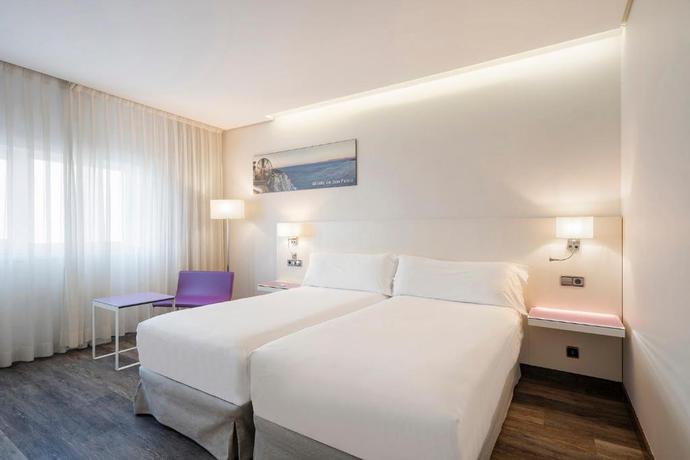 Imagen de la habitación del Hotel EXE Coru&ntilde;a. Foto 8