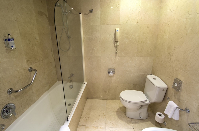 Imagen de la habitación del Hotel EXE Coruña. Foto 6