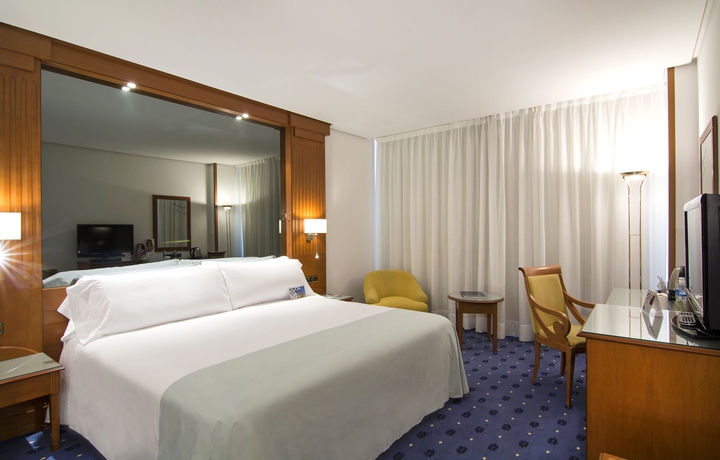 Imagen de la habitación del Hotel EXE Coruña. Foto 8