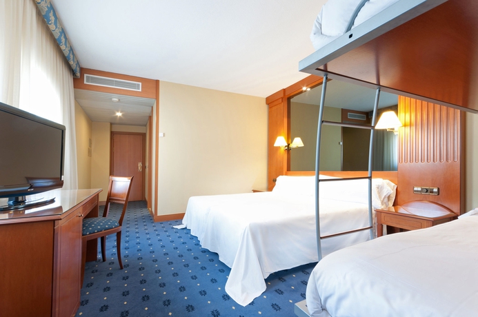 Imagen de la habitación del Hotel EXE Coruña. Foto 9