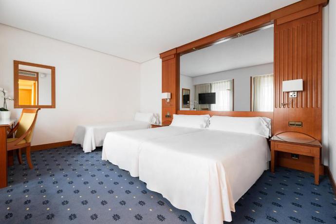 Imagen de la habitación del Hotel EXE Coru&ntilde;a. Foto 11