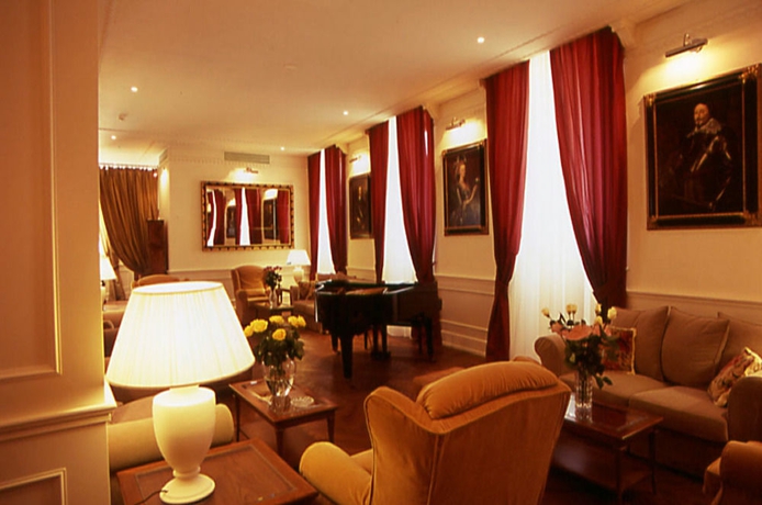 Imagen de los interiores del Hotel EXECUTIVE FLORENCE. Foto 13