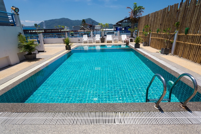 Imagen de la piscina del Hotel EX-IT Inn. Foto 14