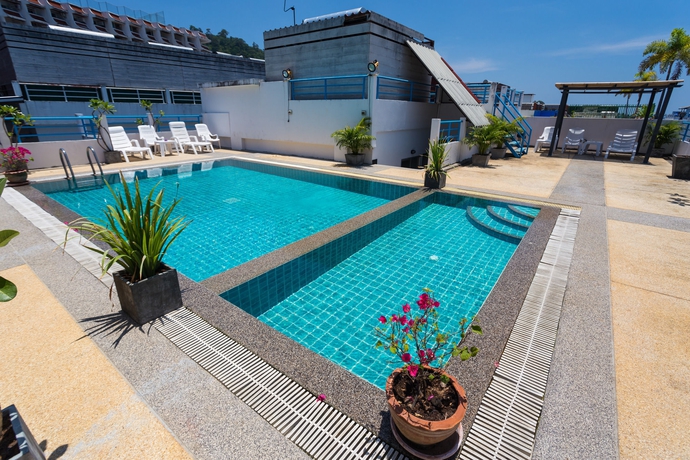 Imagen de la piscina del Hotel EX-IT Inn. Foto 16