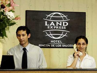 Imagen de los exteriores del Hotel EXPRESS RINCON. Foto 6