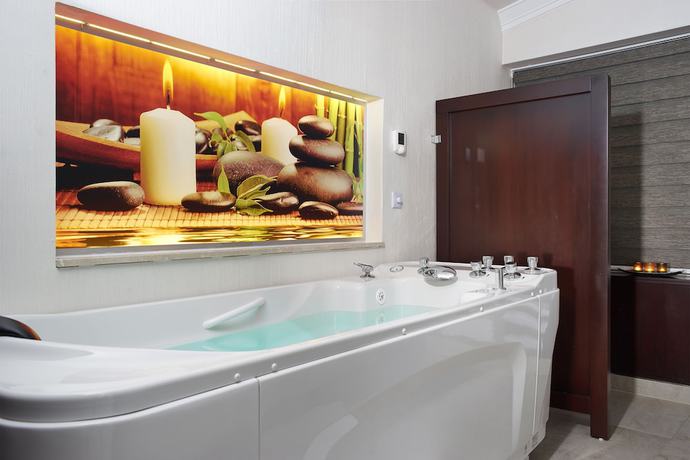 Imagen de la piscina del Hotel Ea Atlantic Palace. Foto 20