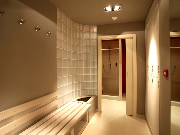 Imagen de la piscina del Hotel Ea Crystal Palace. Foto 7