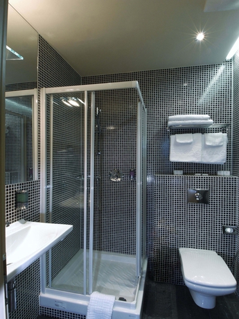 Imagen de la habitación del Hotel Ea Crystal Palace. Foto 4