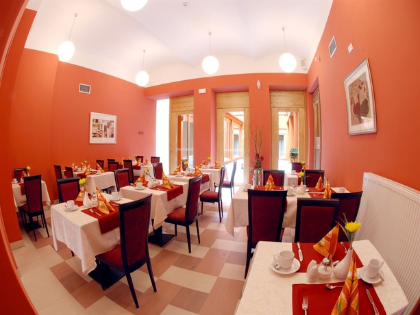 Imagen del bar/restaurante del Hotel Ea Embassy Prague. Foto 5