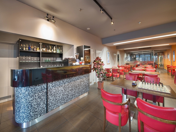 Imagen del bar/restaurante del Hotel Ea Juliš. Foto 3